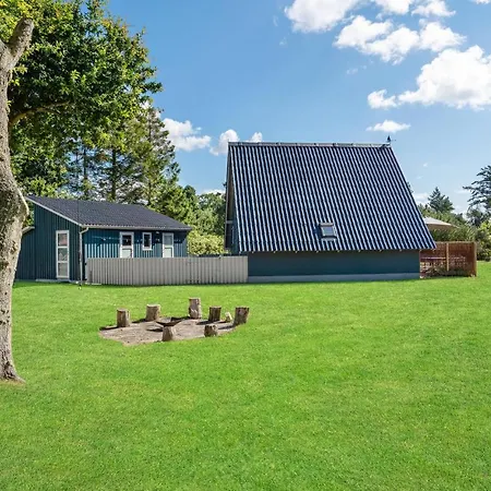 Two-bedroom In Rudkobing Feriehus *